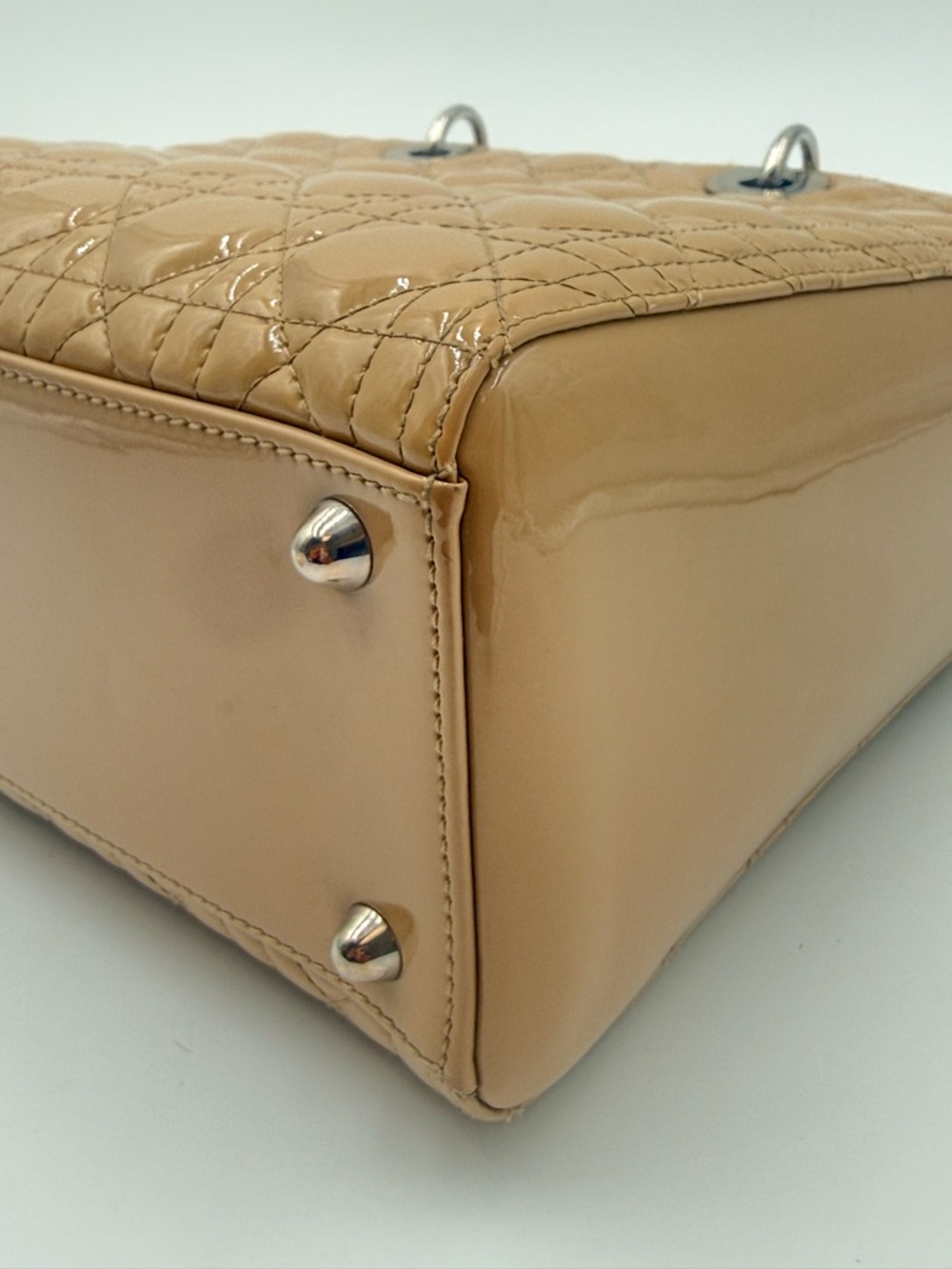 Lady Dior Biege Patent Large Bag - Picture 5 of 17